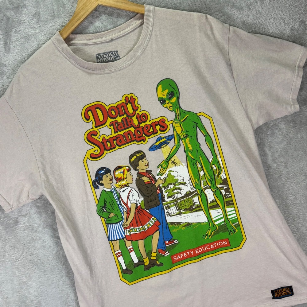 Steven Rhodes Men's Graphic T-Shirt‎ Alien Don't Talk to Strangers Beige Sz L